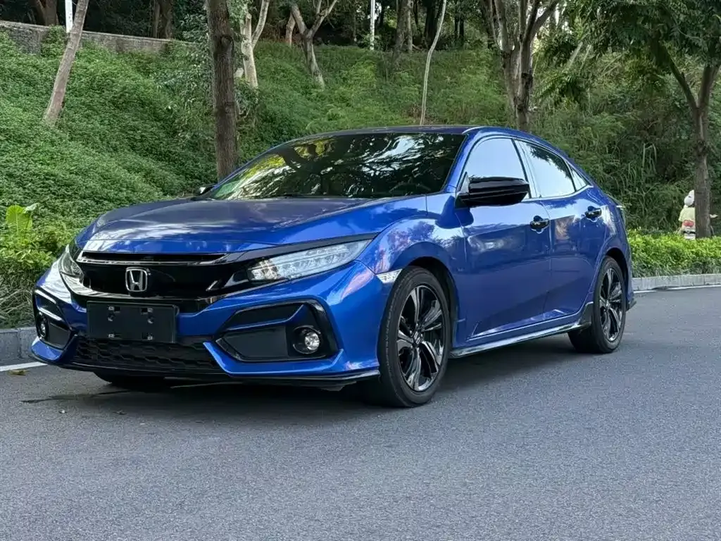 Honda Civic — фото 1