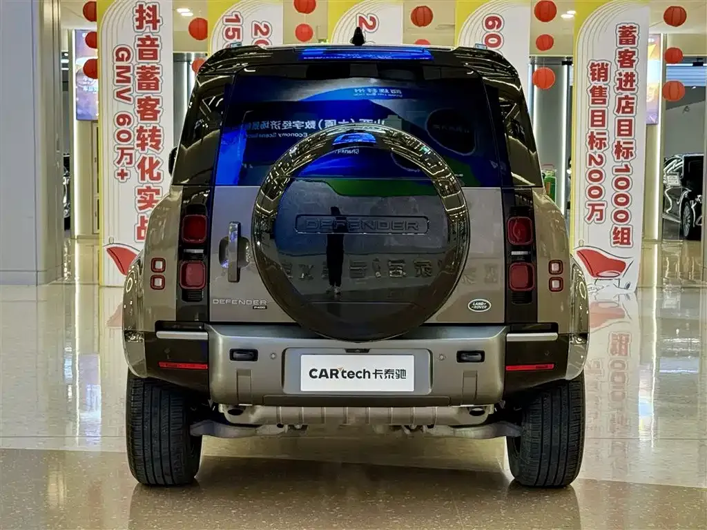 Land Rover Defender — фото 6