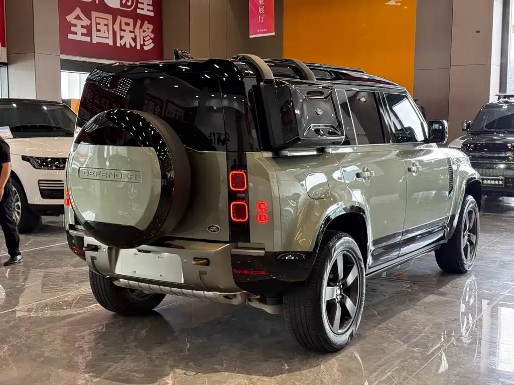 Land Rover Defender — фото 5