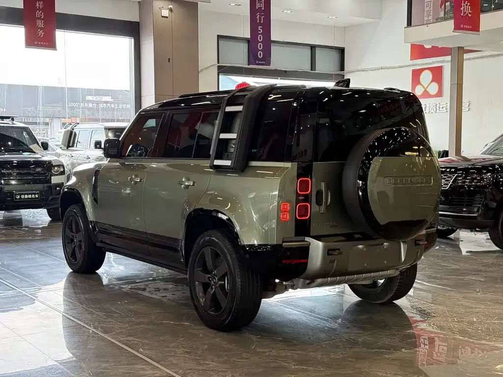 Land Rover Defender — фото 7