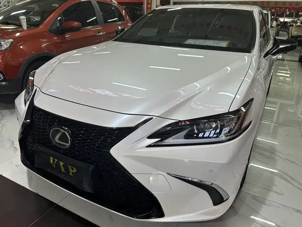 Lexus ES 2021 из CN, фото 1