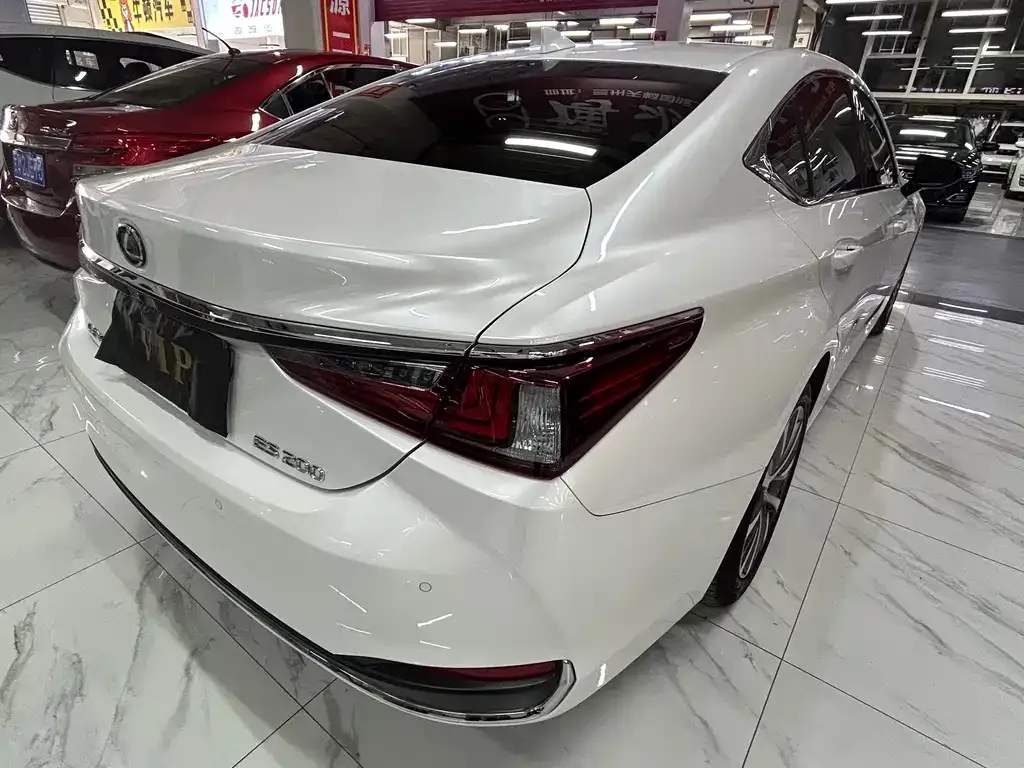Lexus ES 2021 из CN, фото 9