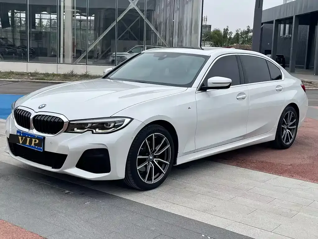 BMW 3 Series 2021 из CN, фото 1