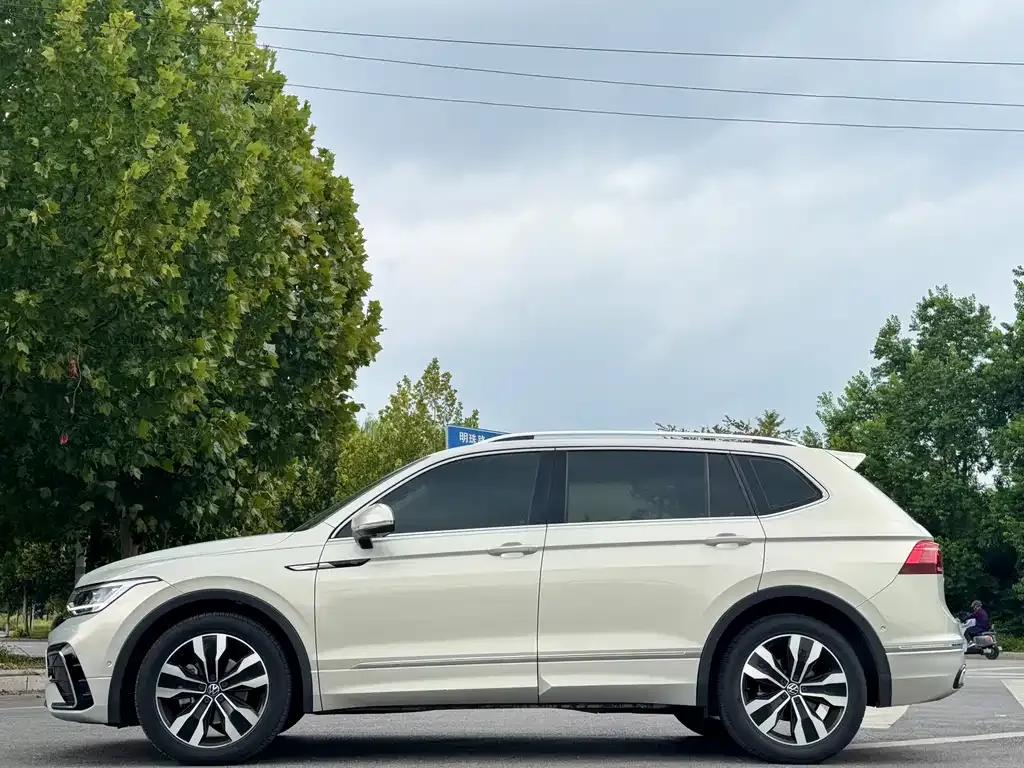 [object Object] Tiguan L 2022 из CN, фото 4