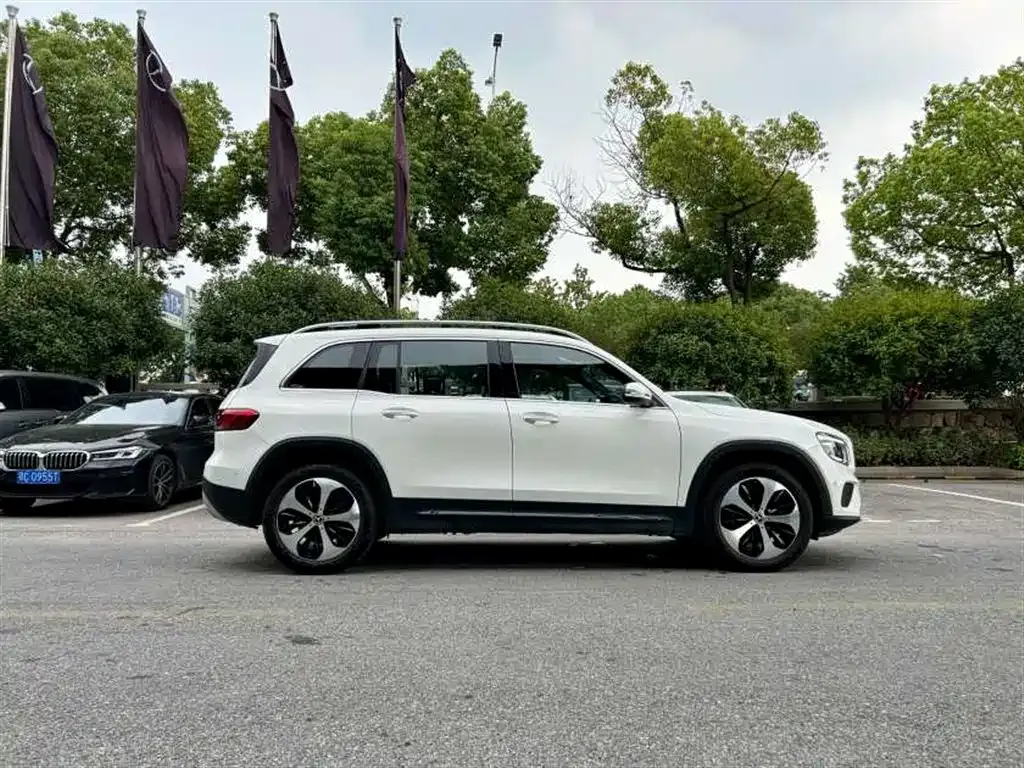 Mercedes-Benz GLB 2023 из CN, фото 2