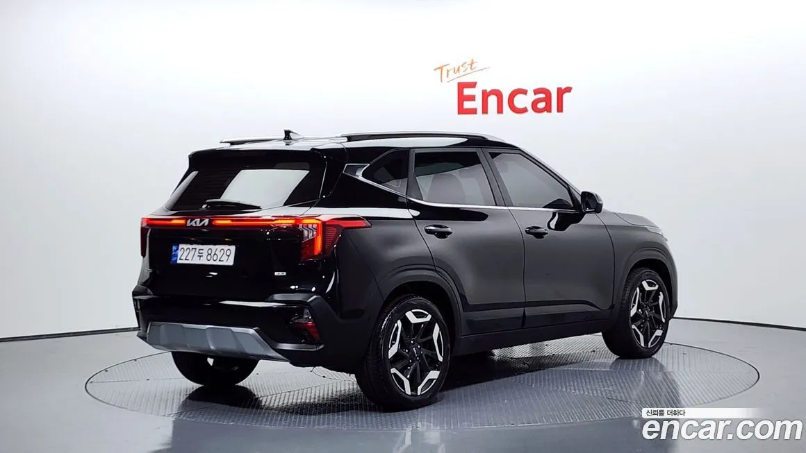 Kia Seltos 2023 из KR, фото 2