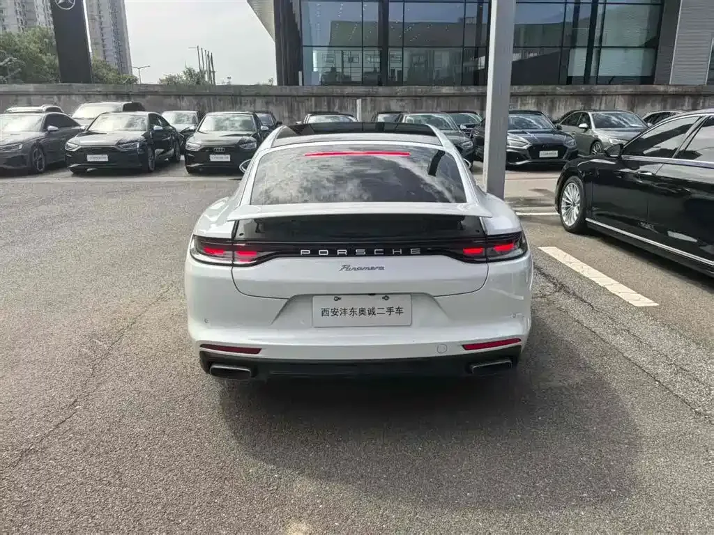 Porsche Panamera 2023 из CN, фото 4