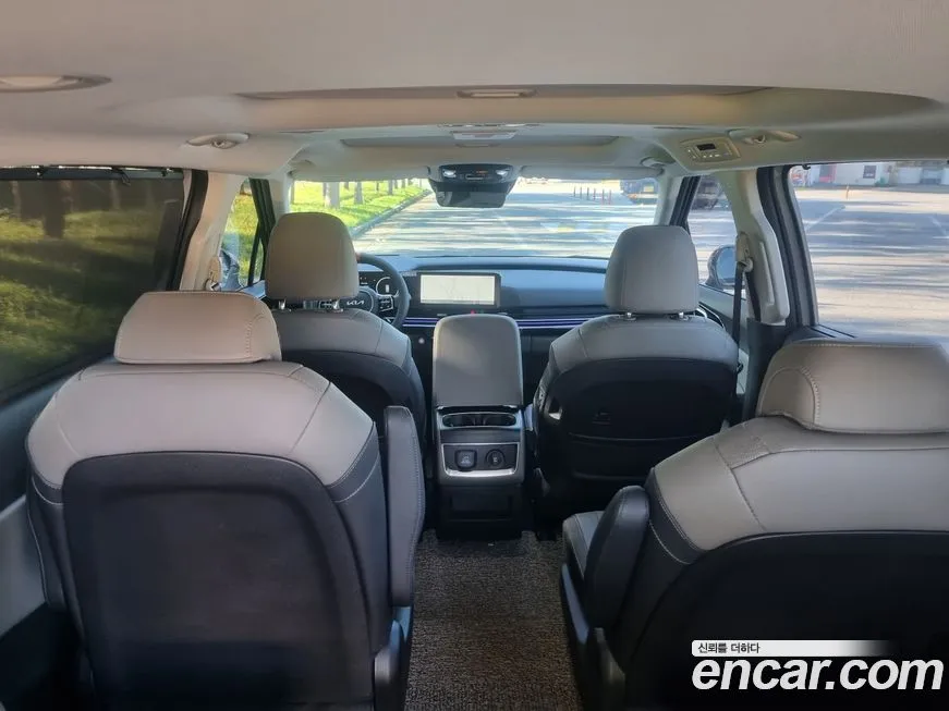 Kia Carnival — фото 10