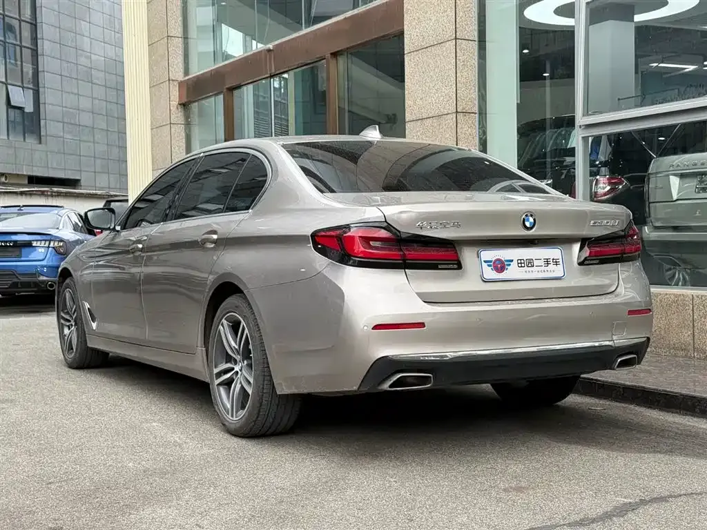 BMW 5 Series — фото 4