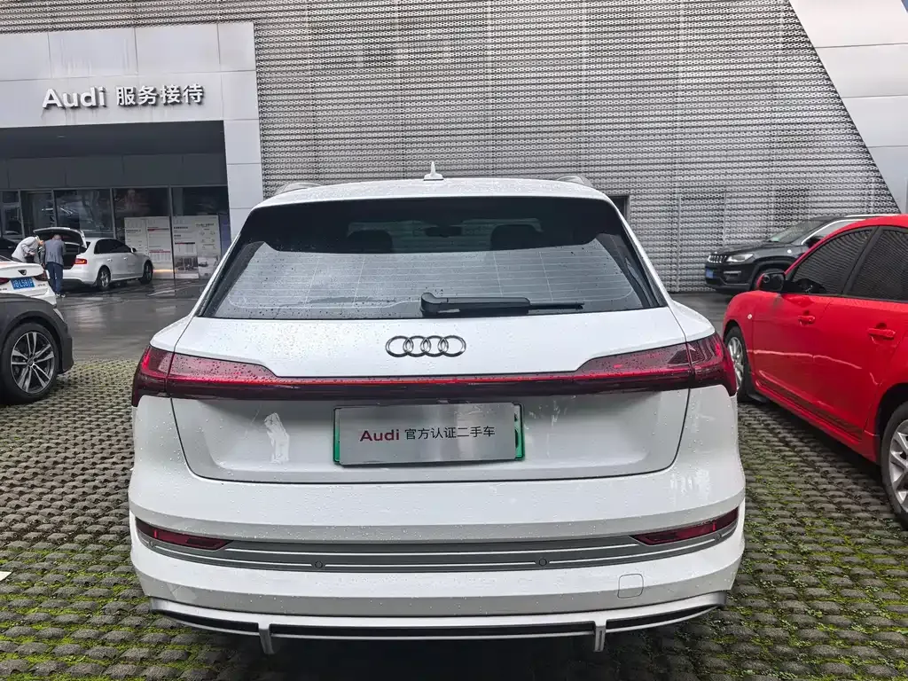Audi e-tron 2023 из CN, фото 9