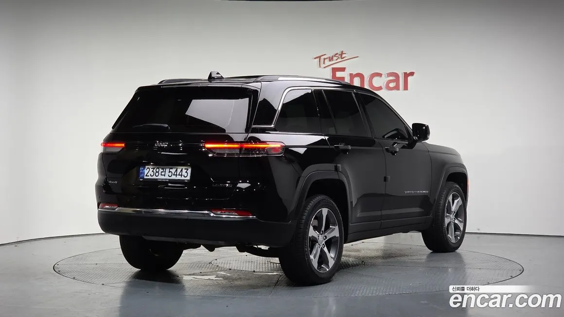 Jeep Cherokee 2023 из KR, фото 2