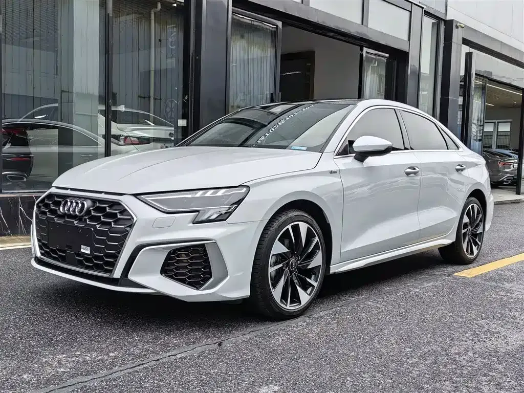 Audi A3 2024 из CN, фото 1