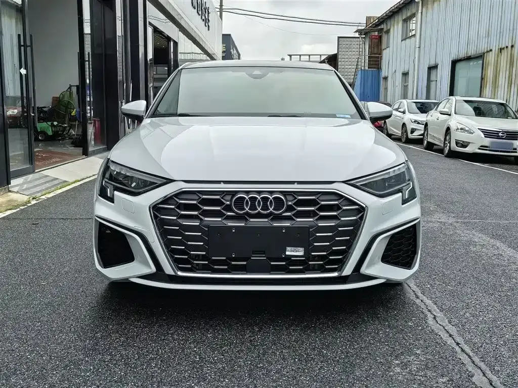 Audi A3 2024 из CN, фото 8