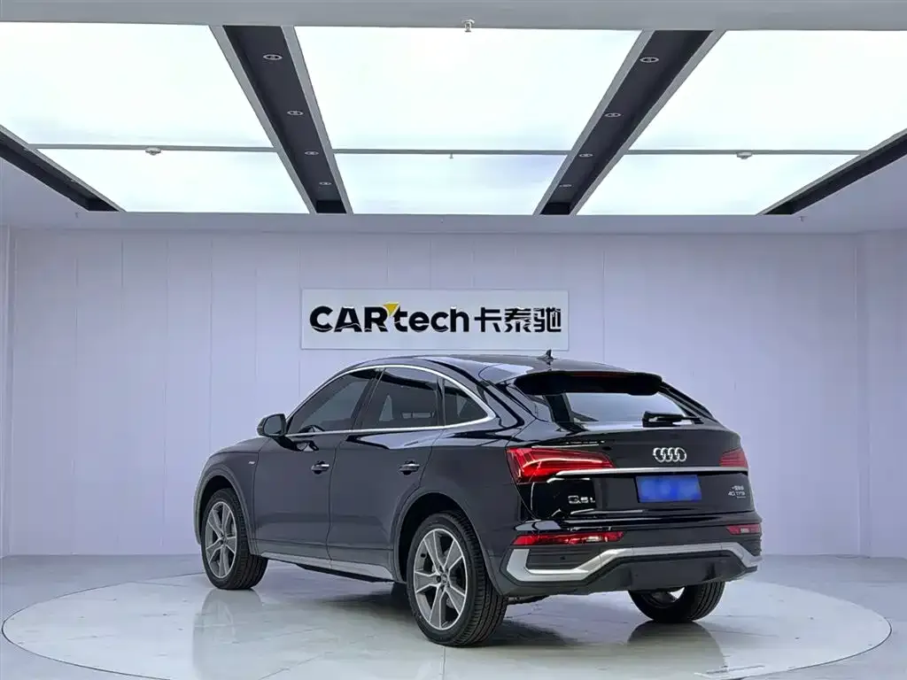 Audi Q5L Sportback 2022 из CN, фото 3