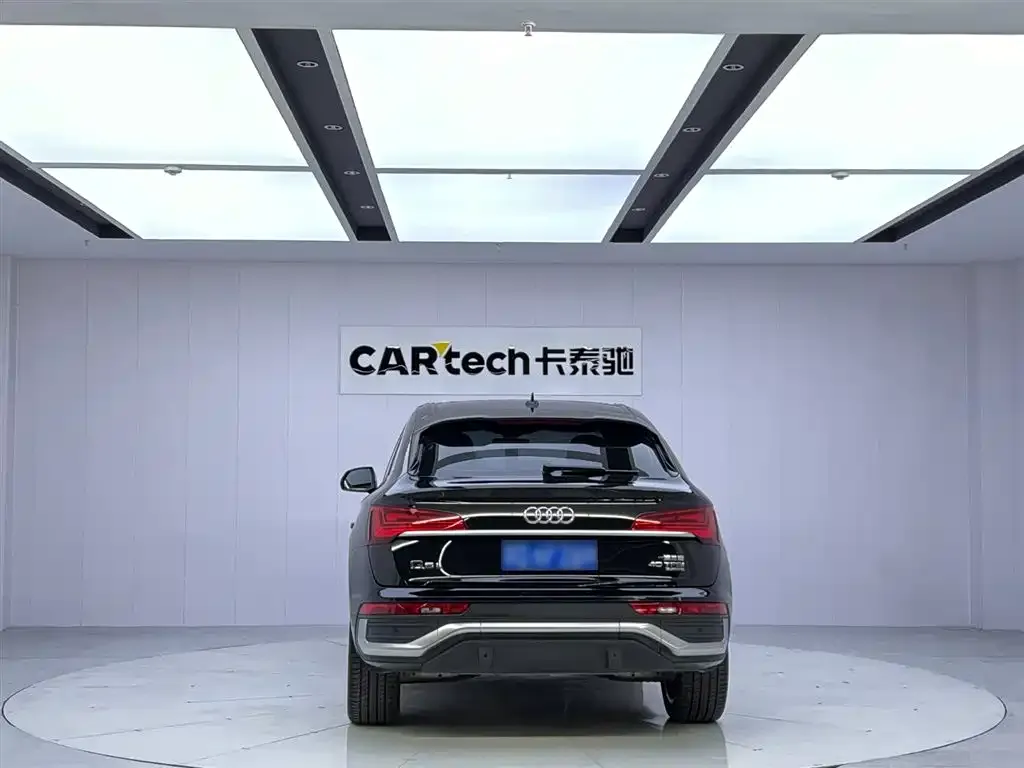 Audi Q5L Sportback 2022 из CN, фото 4