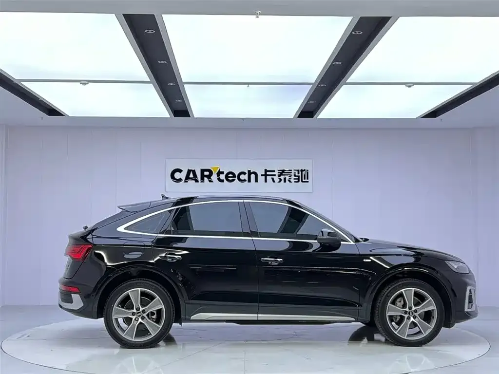 Audi Q5L Sportback 2022 из CN, фото 6