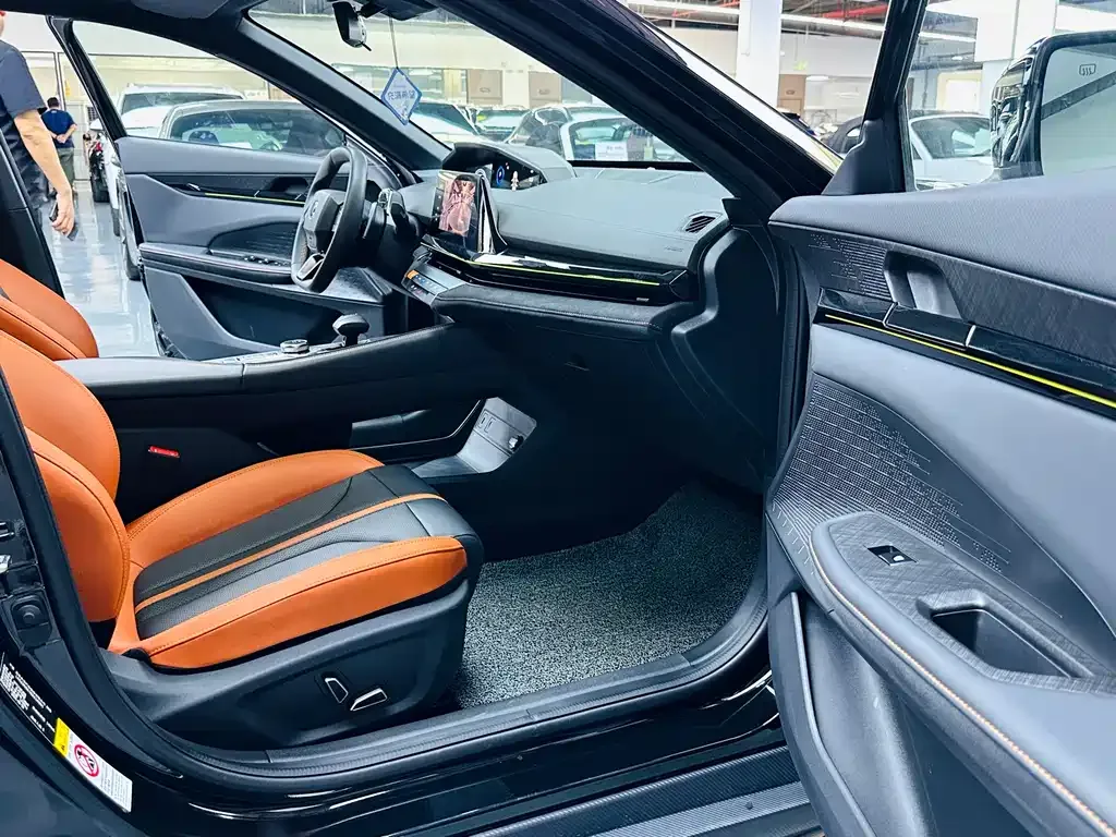 Changan UNI-V 2024 из CN, фото 8