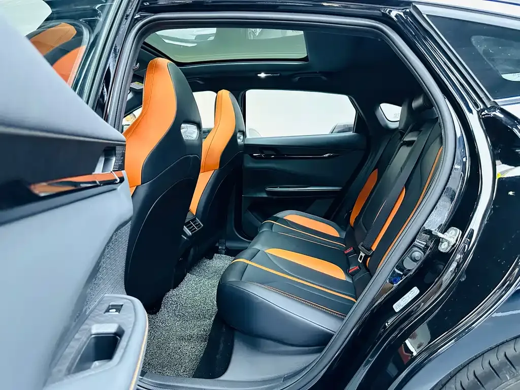 Changan UNI-V 2024 из CN, фото 9