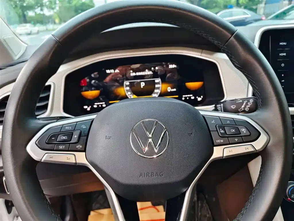 Volkswagen T-Roc 2023 из CN, фото 10