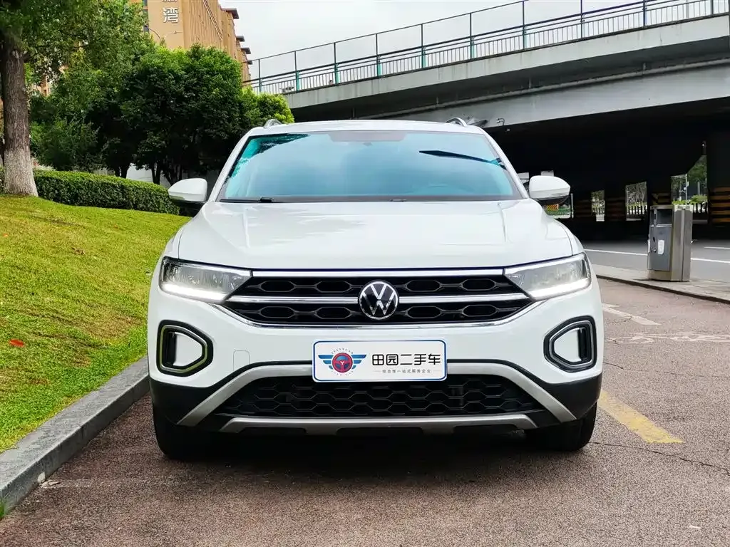 Volkswagen T-Roc 2023 из CN, фото 2