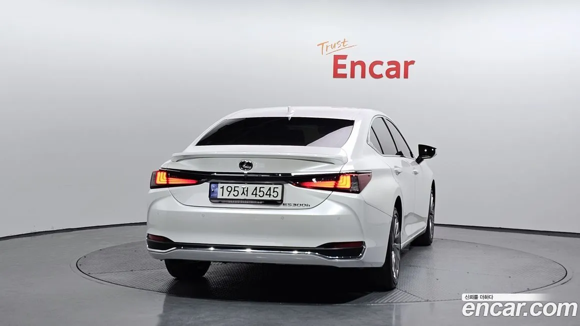 Lexus ES 2025 из KR, фото 4