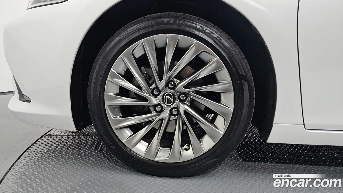 Lexus ES 2025 из KR, фото 5