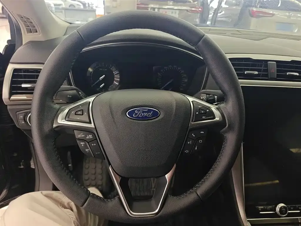 Ford Mondeo 2021 из CN, фото 4
