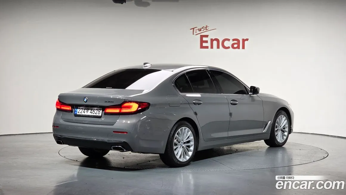 BMW 5-Series 2022 из KR, фото 2