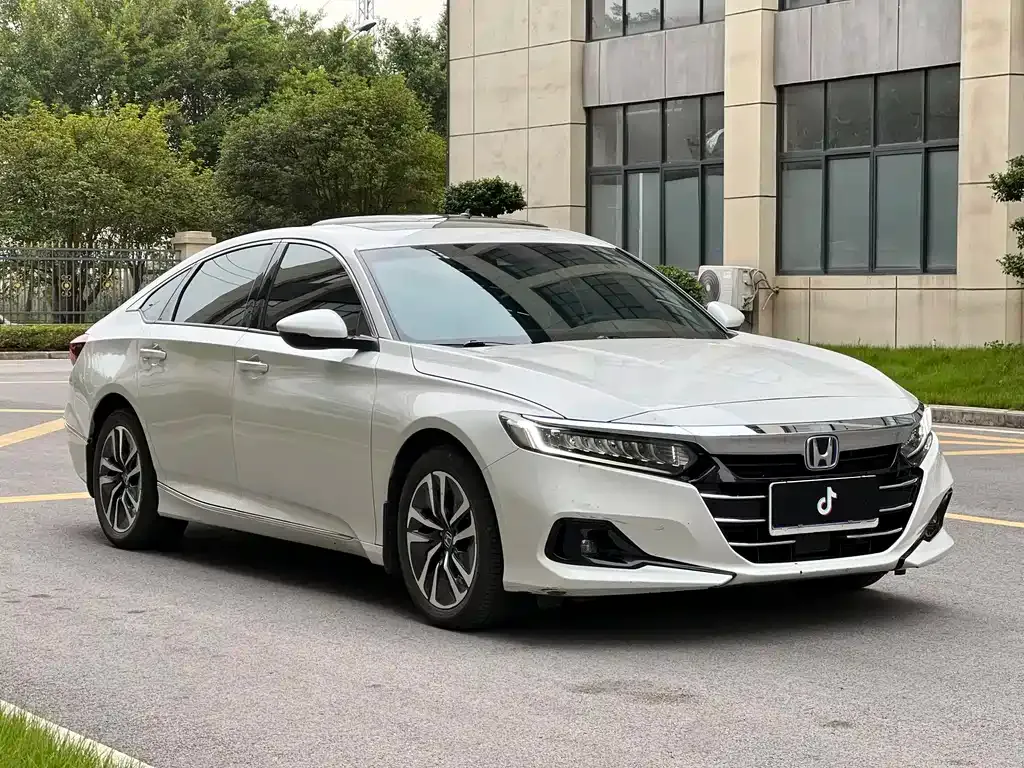 Honda Accord — фото 3