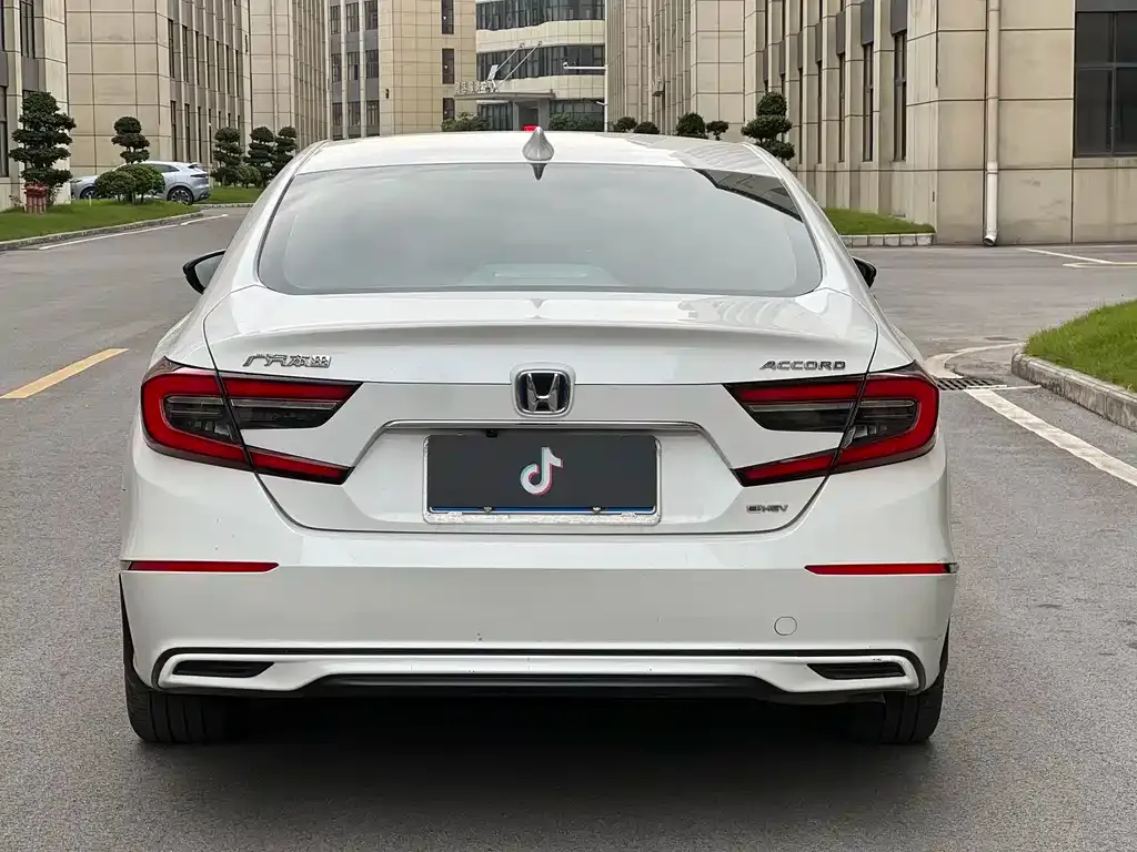Honda Accord — фото 5