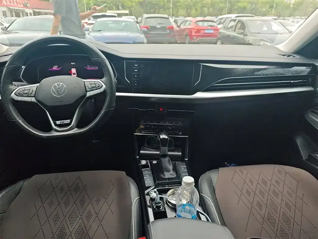 Volkswagen Passat — фото 10