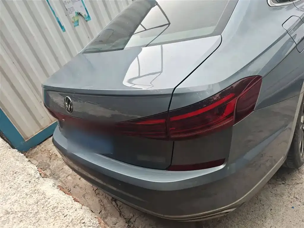Volkswagen Passat — фото 6