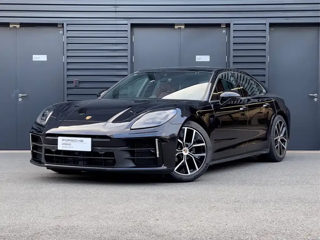 Porsche Panamera — фото 1