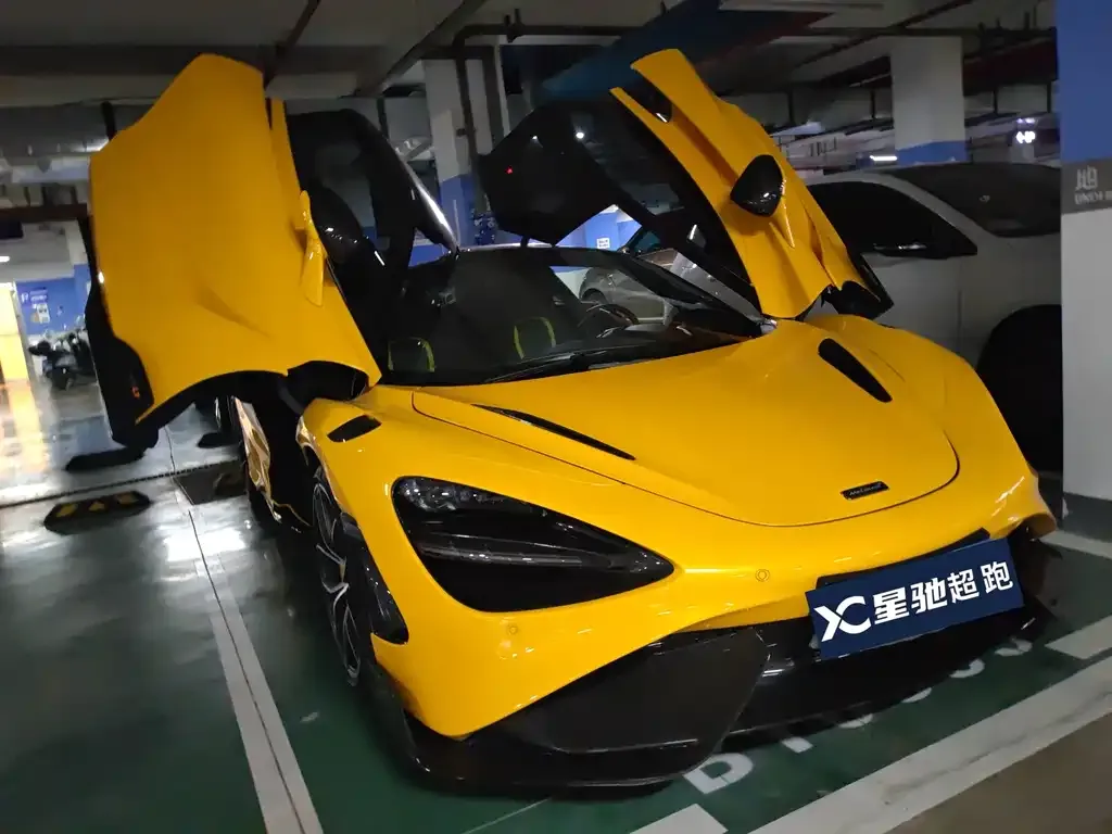 McLaren 720S 2021 из CN, фото 2