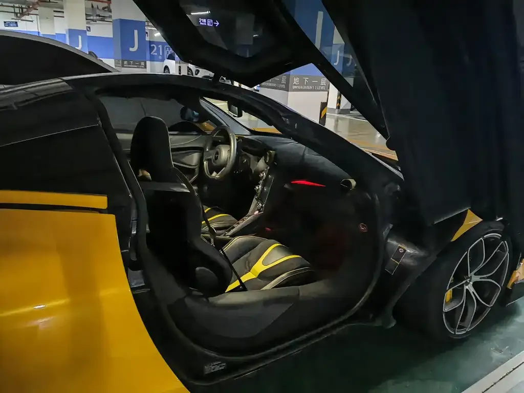 McLaren 720S 2021 из CN, фото 6