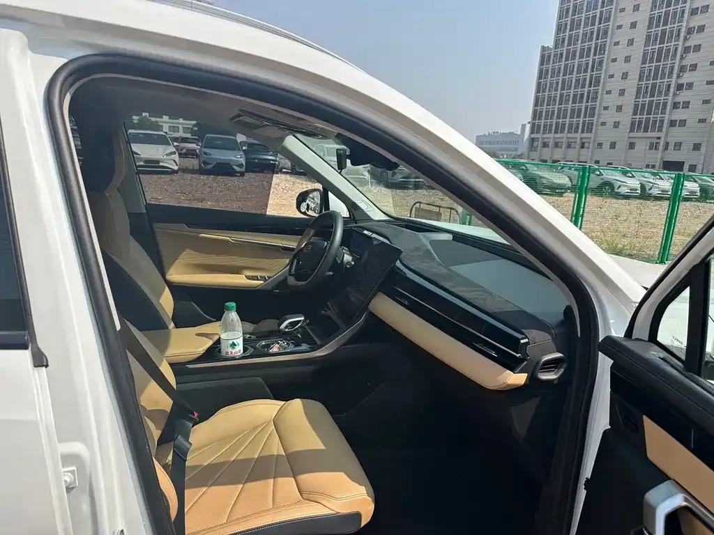 Geely Boyue L 2023 из CN, фото 8