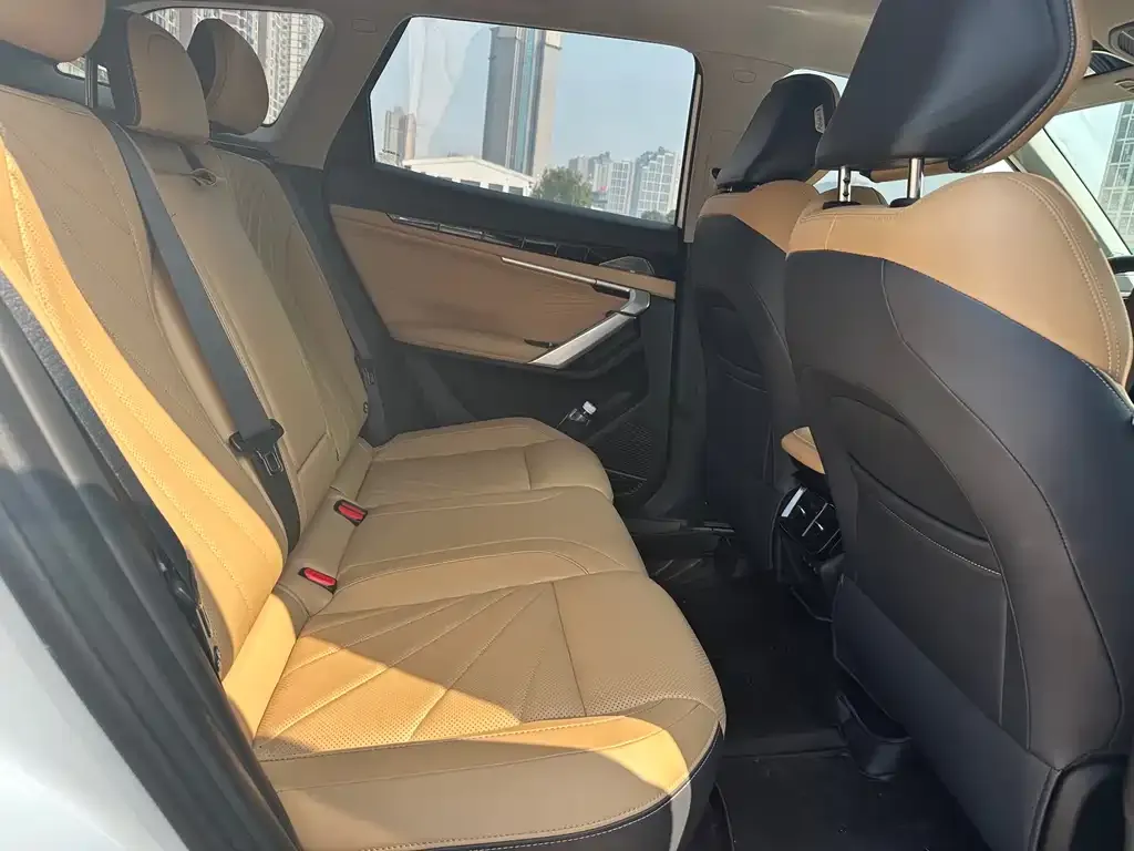 Geely Boyue L 2023 из CN, фото 9
