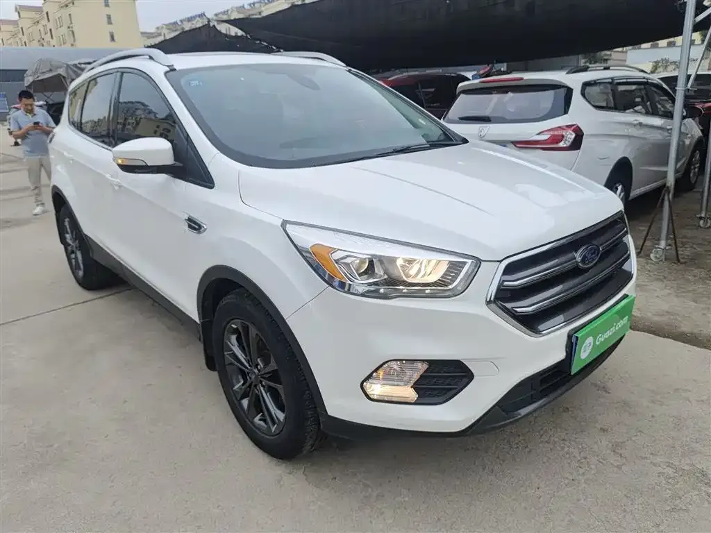 Ford Kuga 2021 из CN, фото 4