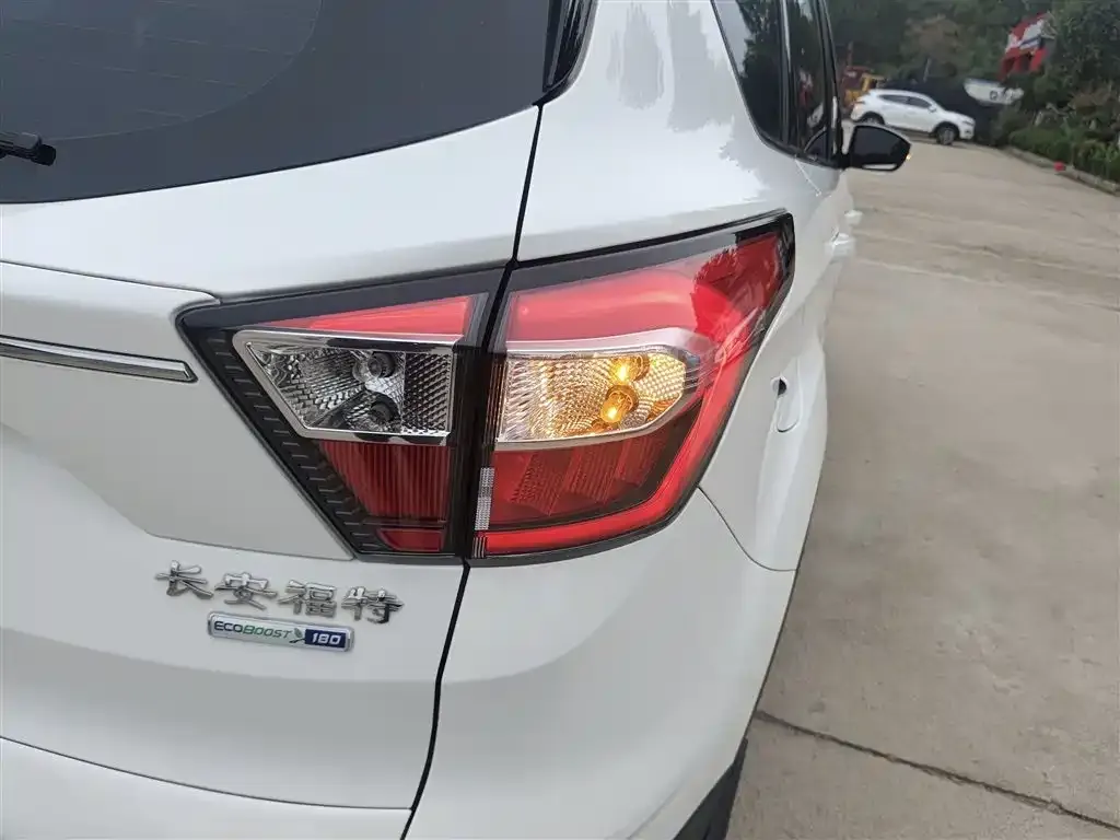 Ford Kuga 2021 из CN, фото 8