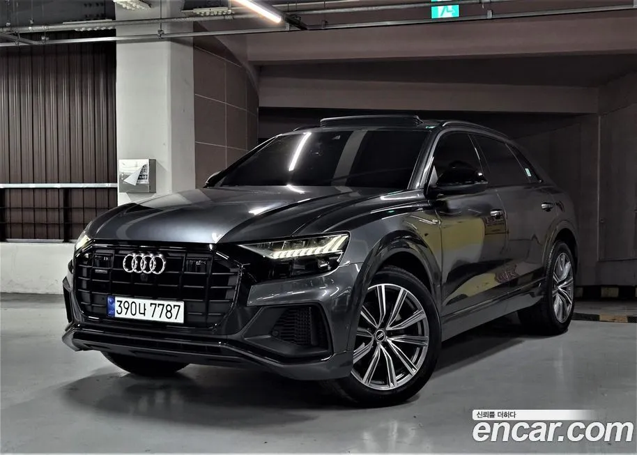 Audi Q8