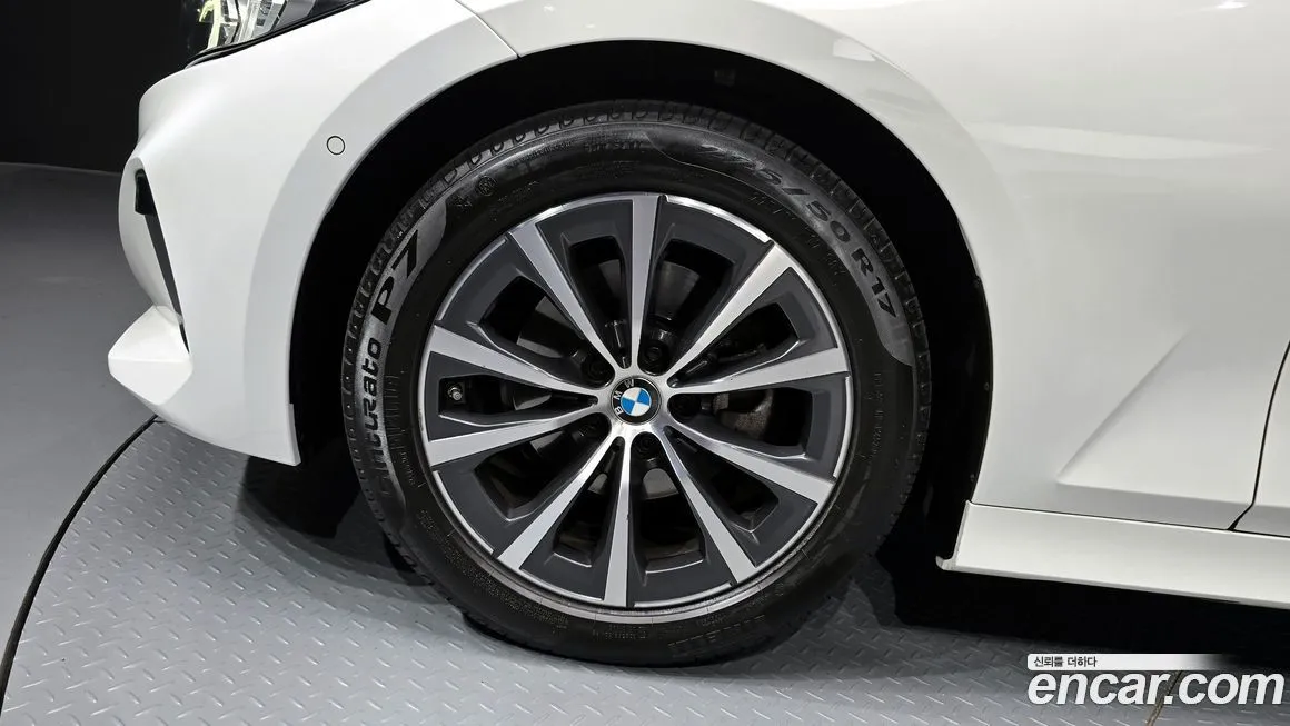 BMW 3-Series 2023 из KR, фото 5