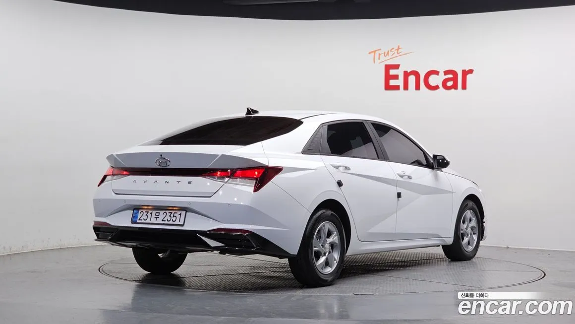 Hyundai AVANTE 2021 из KR, фото 2