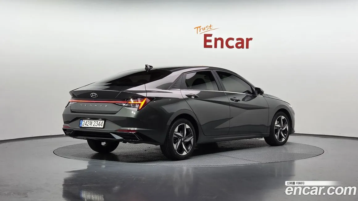 Hyundai AVANTE 2021 из KR, фото 2