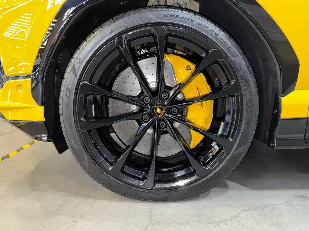 Lamborghini Urus 2024 из CN, фото 5