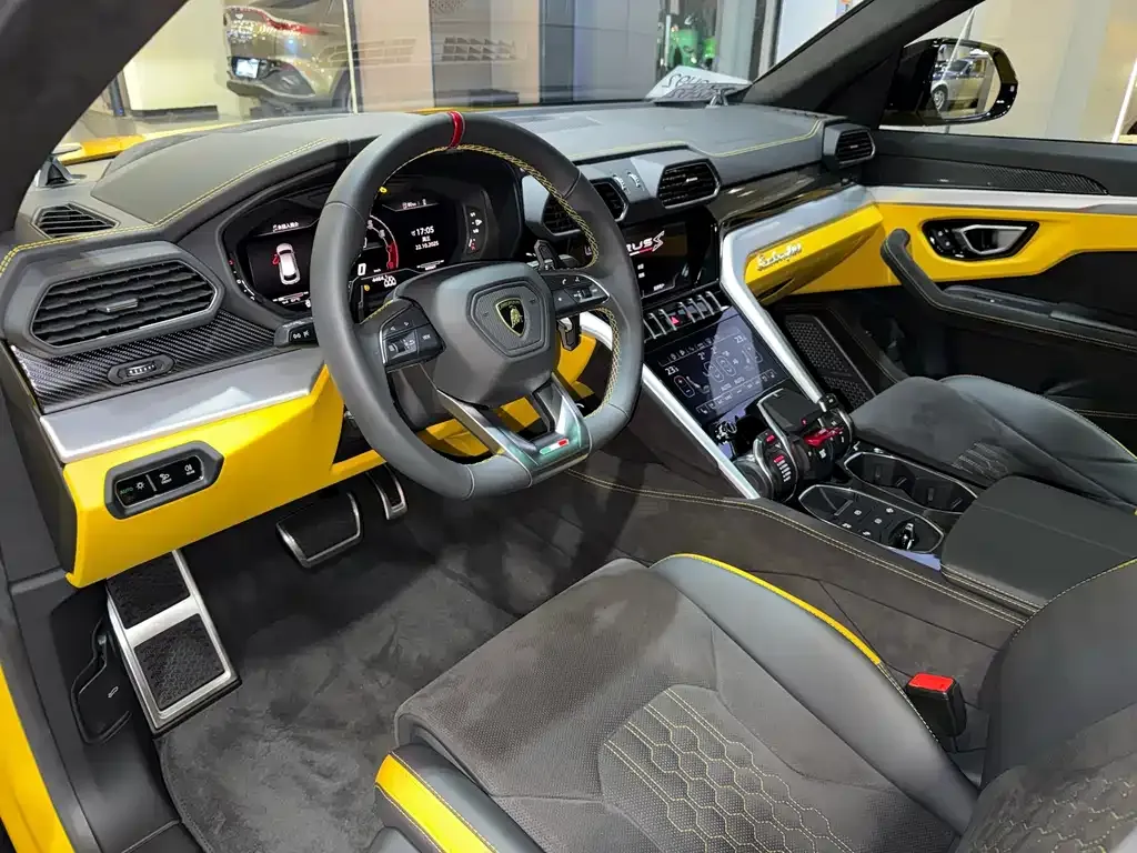 Lamborghini Urus 2024 из CN, фото 6