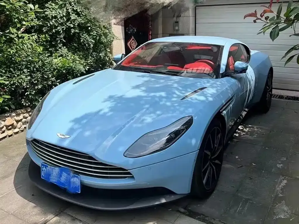 Aston Martin DB11 2021 из CN, фото 1