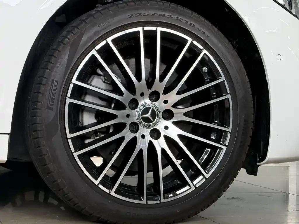 Mercedes-Benz C-Class 2025 из CN, фото 4