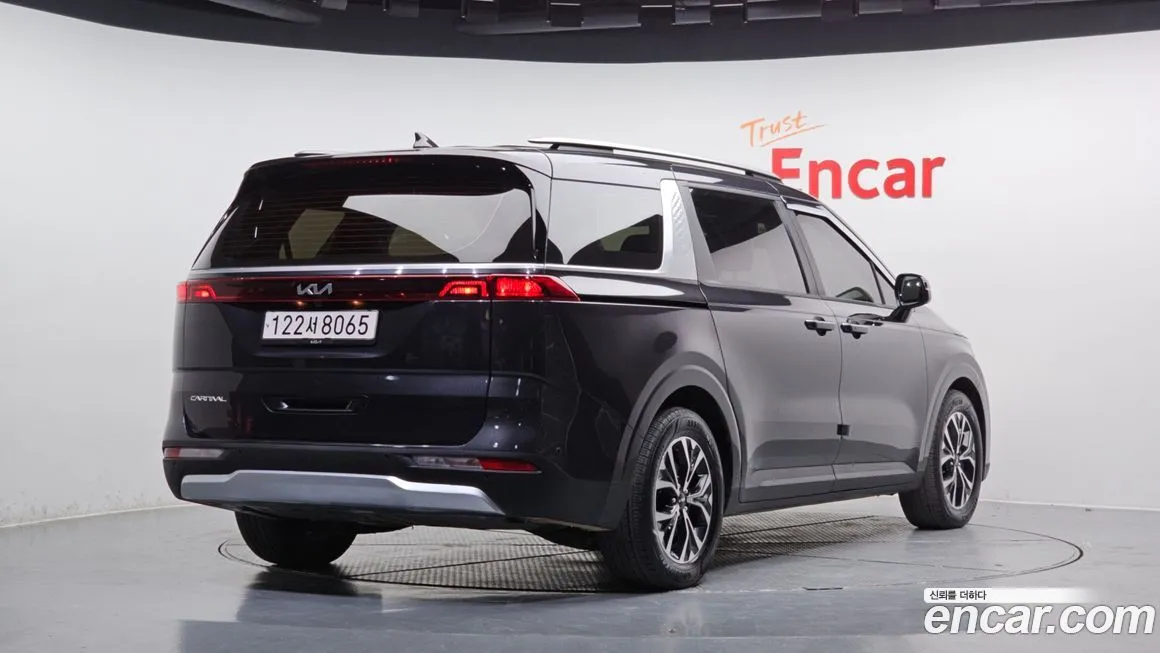 Kia Carnival 2023 из KR, фото 2