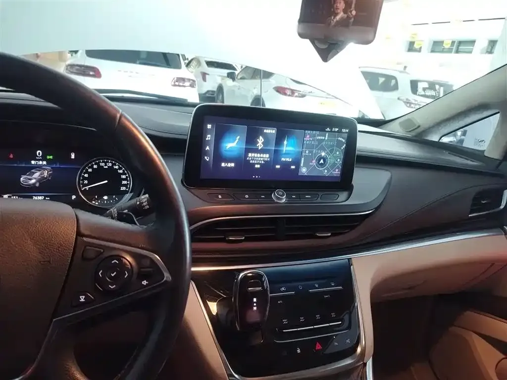 Buick GL8 2021 из CN, фото 10