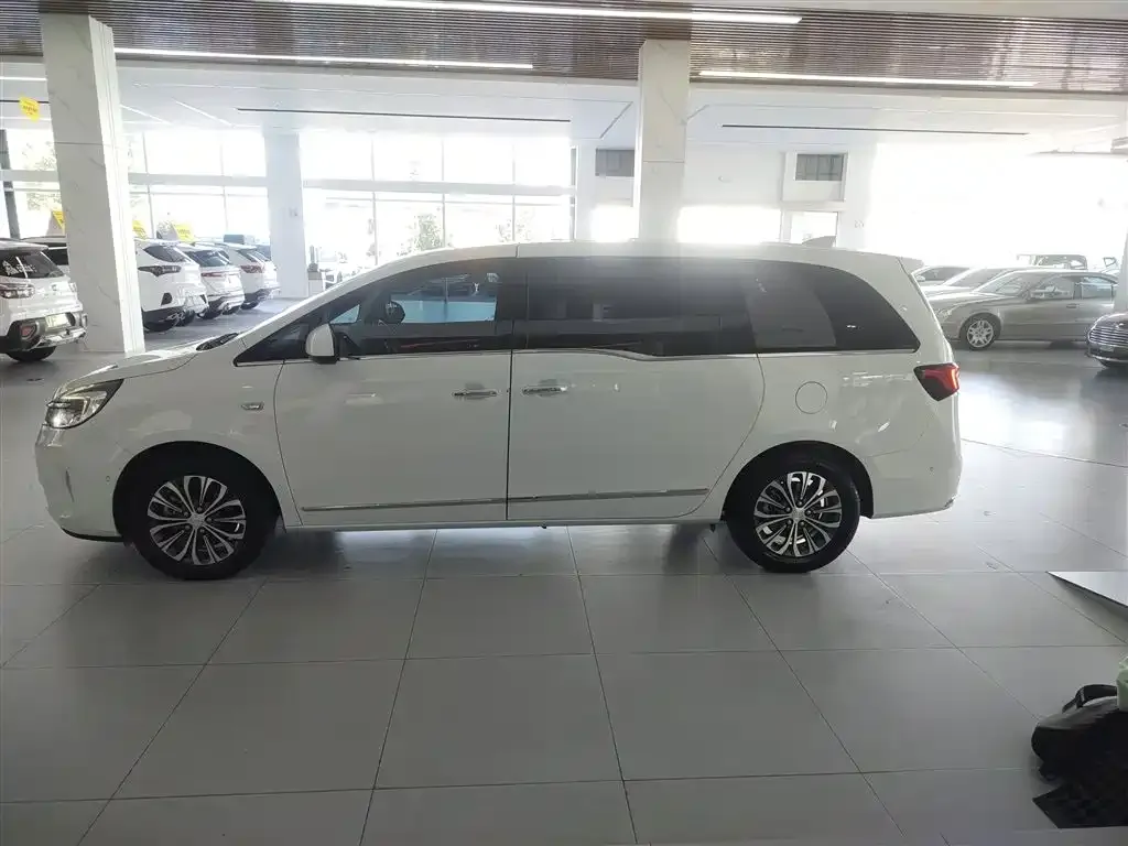 Buick GL8 2021 из CN, фото 5